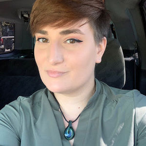 Meet your Posher, Elizabeth